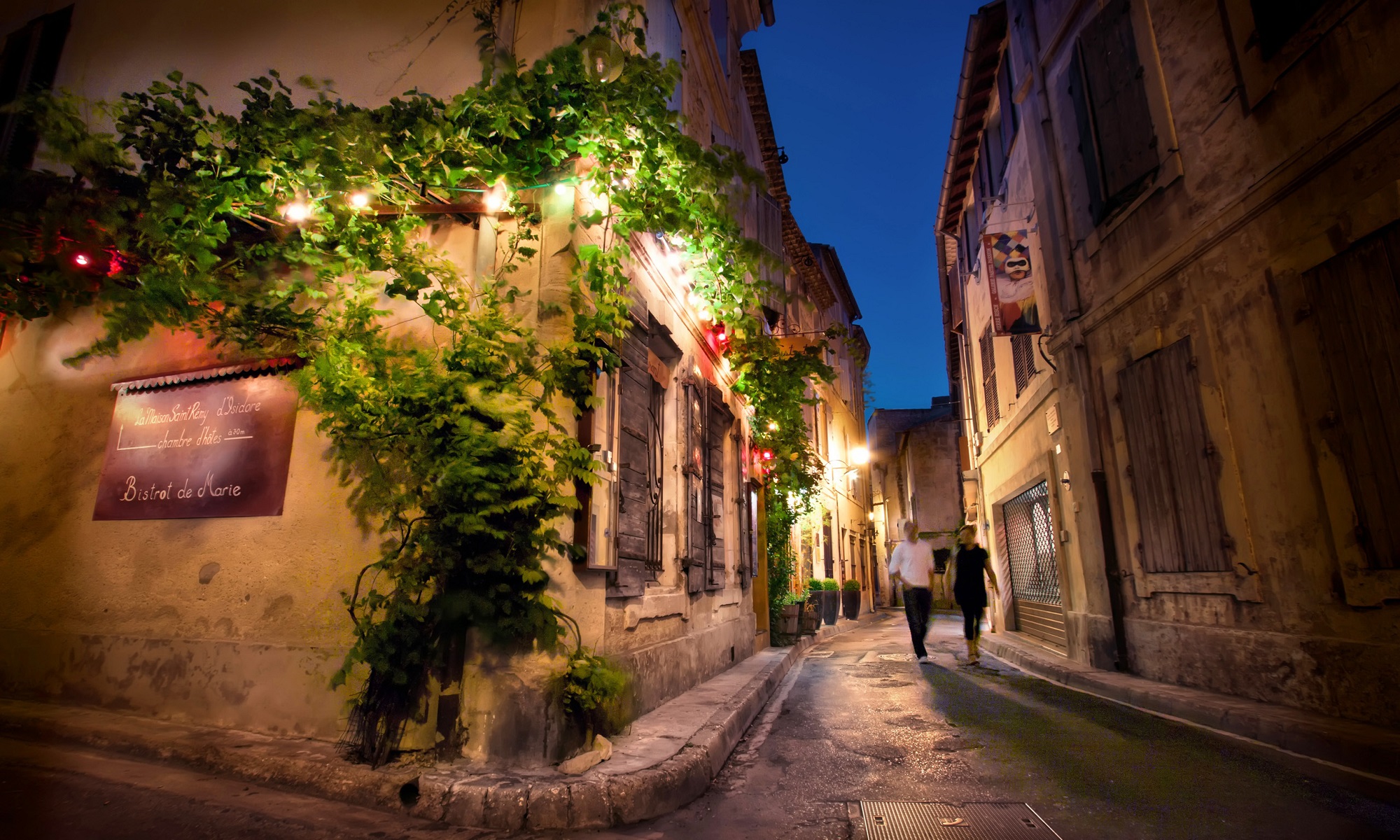 Old street of Paris.