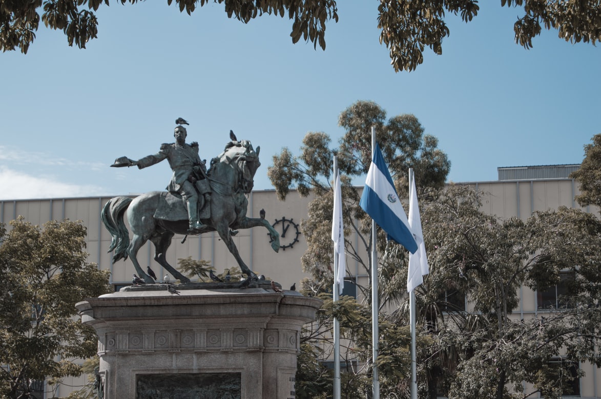 El Salvador: higher education for ex-pats